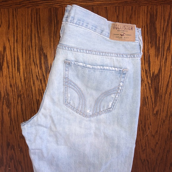 Hollister Cropped Boyfriend Jeans - Picture 2 of 2